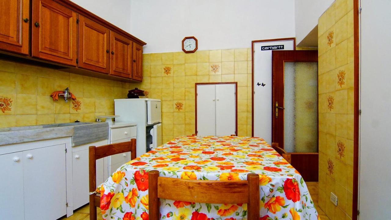 Appartamento Nel Borgo Medievale Levanto Luaran gambar